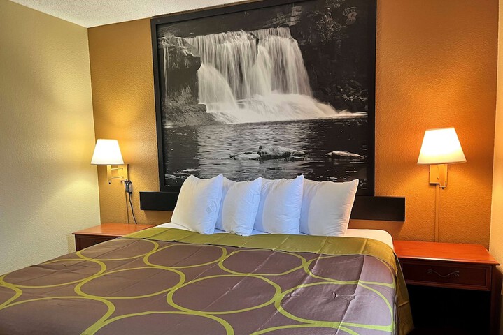 Room 28 of 31