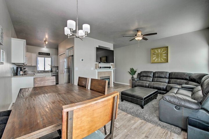 Mtn View Townhome w / Amenities 17 Mi to Snowbird!