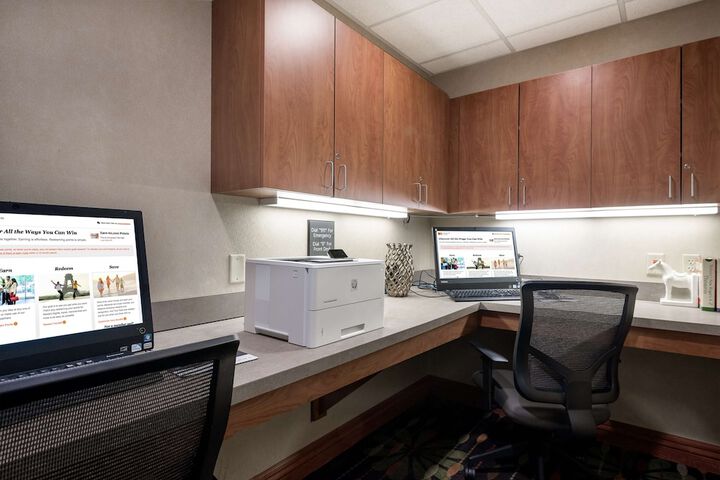 Business Center 37 of 37