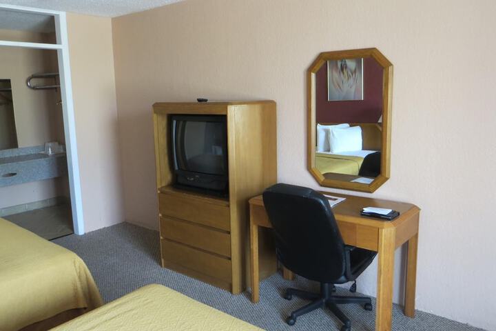 Room 12 of 35