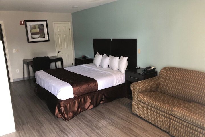 Cypress Inn