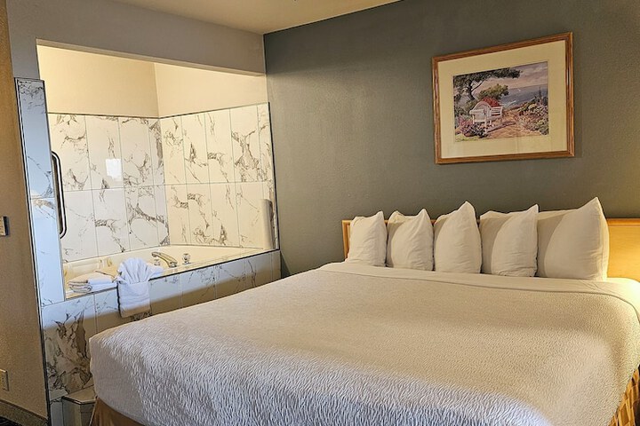 Room 7 of 35