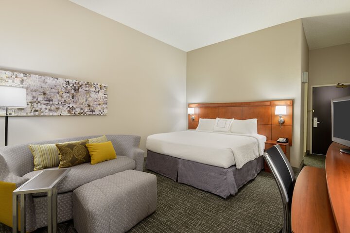 Room 15 of 30