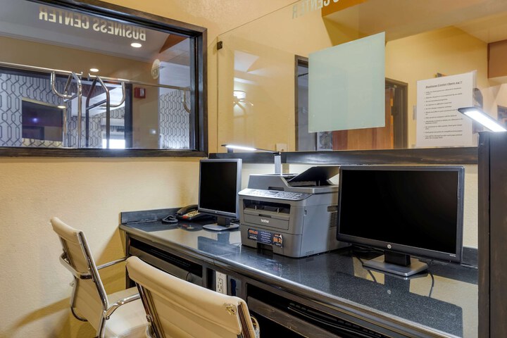 Best Western Plus Rockwall Inn & Suites