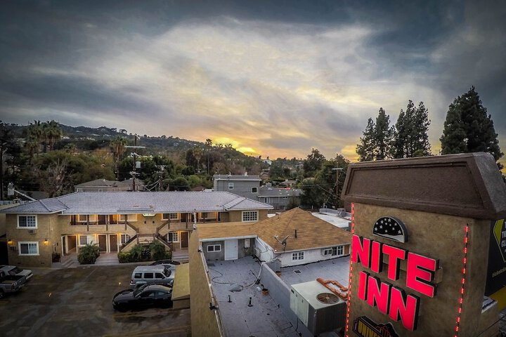 Nite Inn - Walking Distance to Universal Studios Hollywood