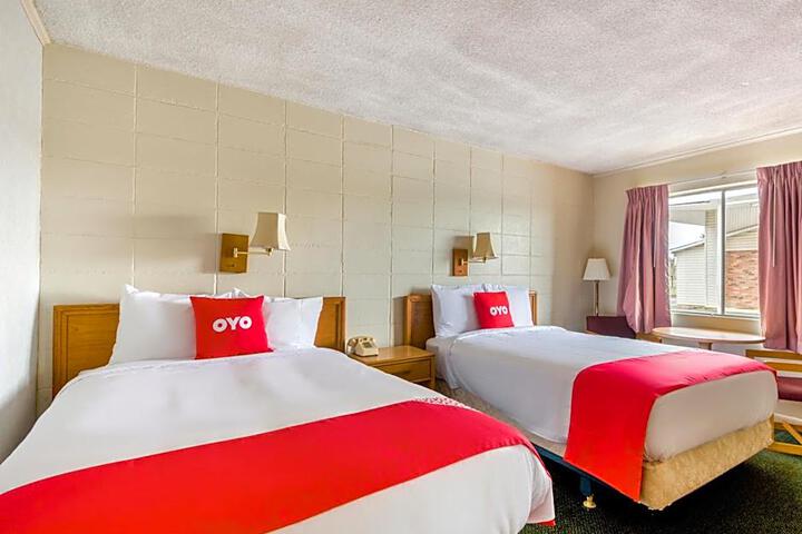 OYO Hotel Mauldin SC South Main Street