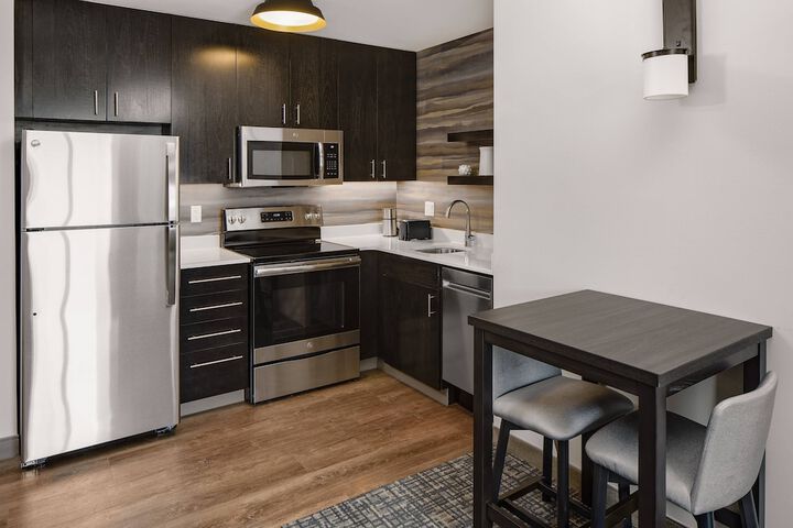 Residence Inn by Marriott Detroit Farmington Hills