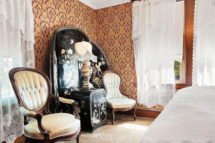 Room 51 of 56