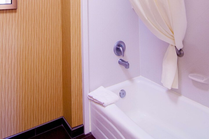 Room 40 of 60