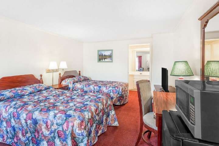Room 17 of 19