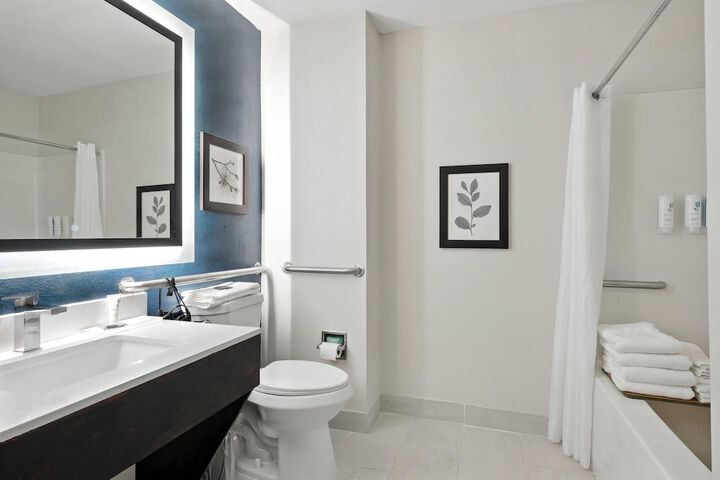 Country Inn & Suites by Radisson Merrillville, IN