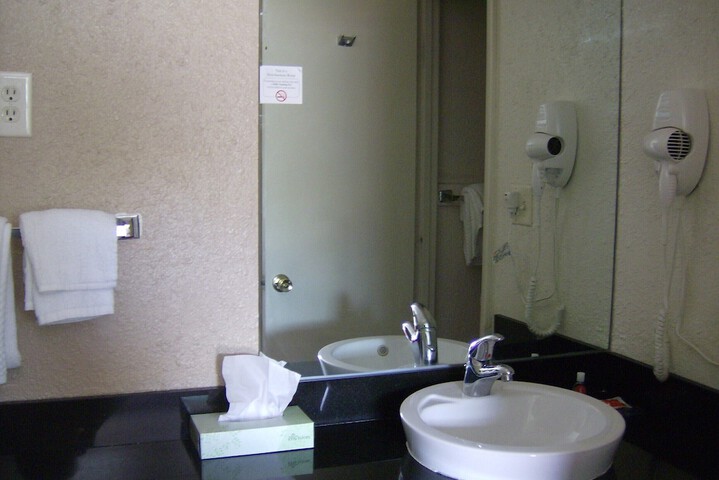 Room 20 of 39