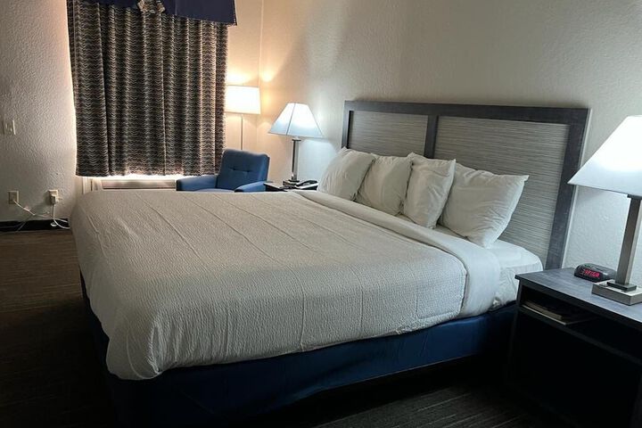Room 22 of 39