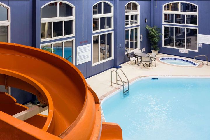 Radisson Hotel & Suites Fort McMurray