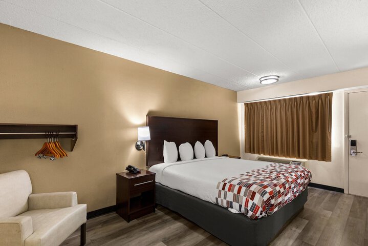 Room 28 of 30