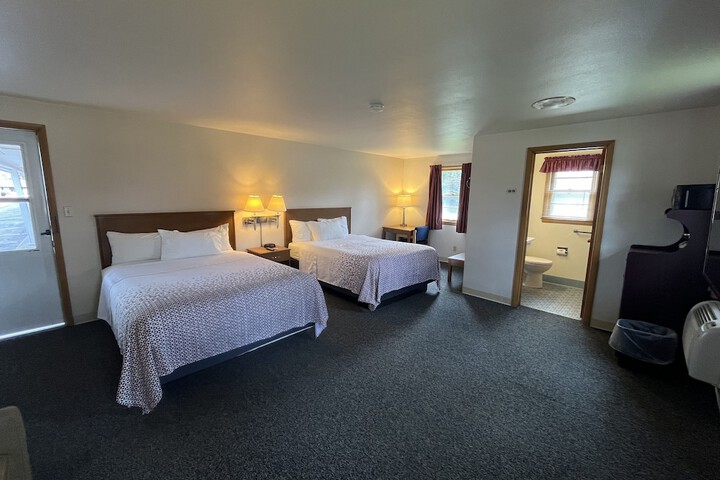 Room 32 of 38
