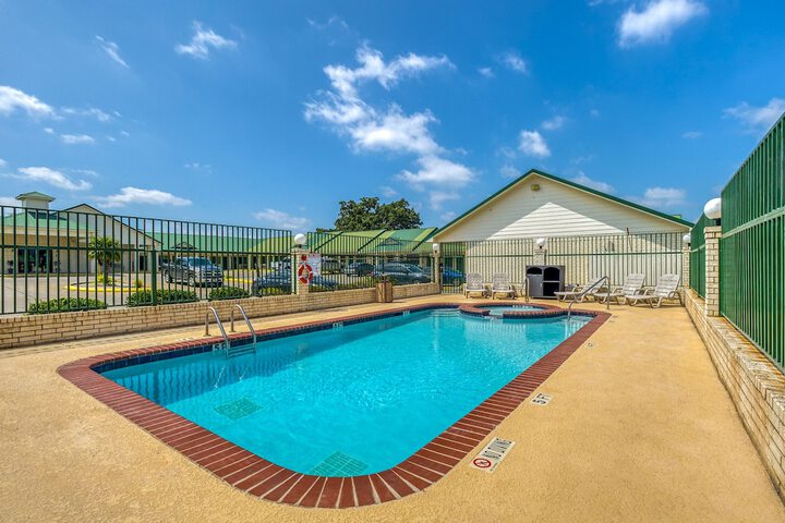 OYO Hotel Yoakum West