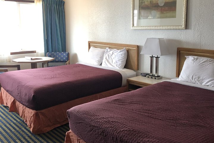 Four Winds Motel