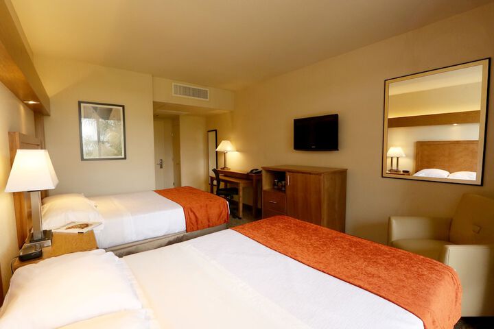 Room 18 of 27
