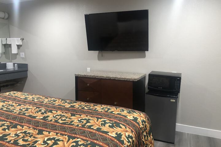 Room 12 of 34