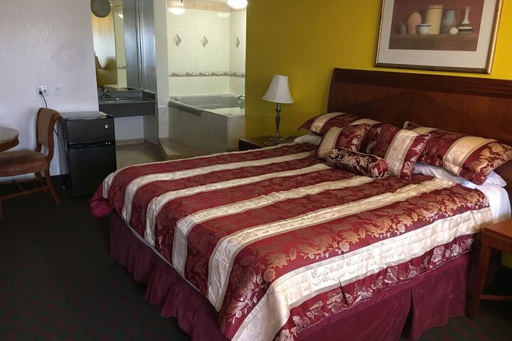 Room 35 of 41