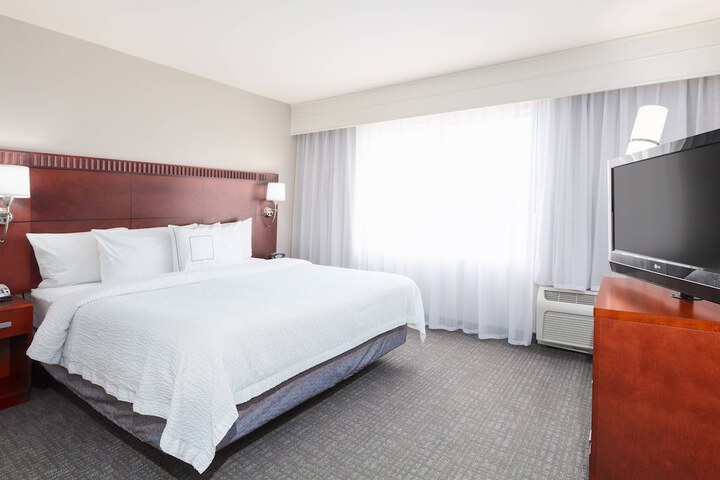 Room 10 of 23