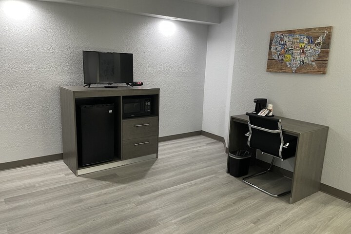 Room 37 of 54