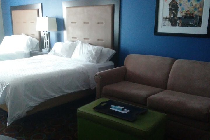 Room 18 of 53