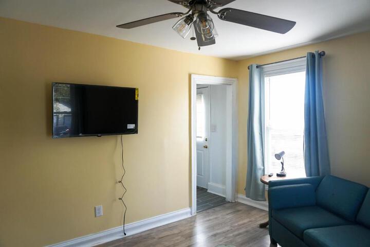 Lincoln Manor - Newly Renovated 1mile from PHL Airport and Sports Stadiums
