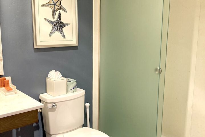 Sand Pebbles Inn