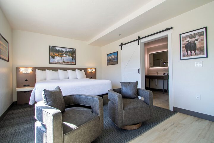 Sandpoint Hotel & Suites Downtown