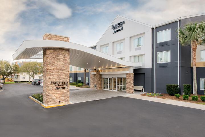 Hotel 2 of 32