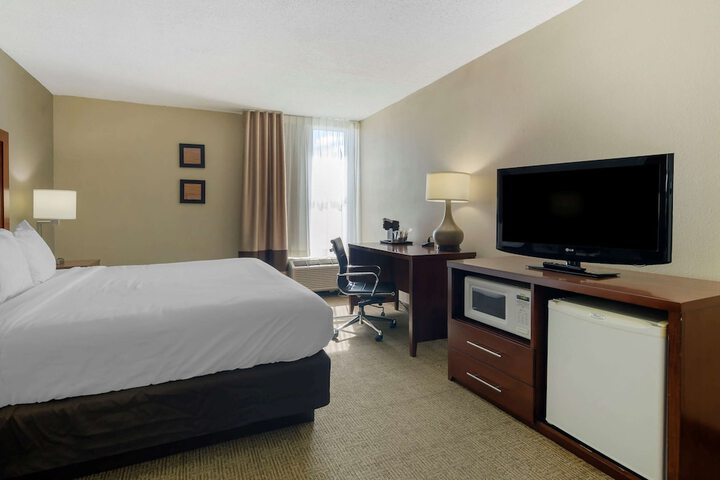 Room 8 of 22