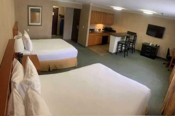 Room 30 of 47