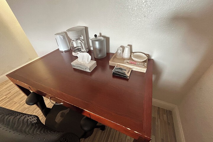 Room 20 of 65