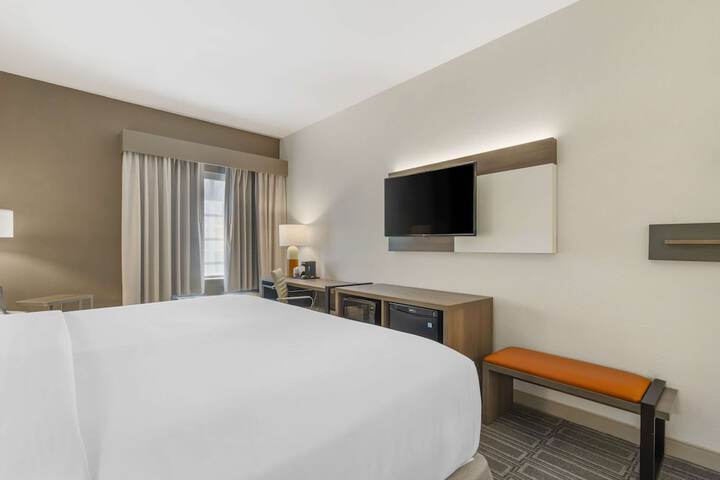 Comfort Inn & Suites