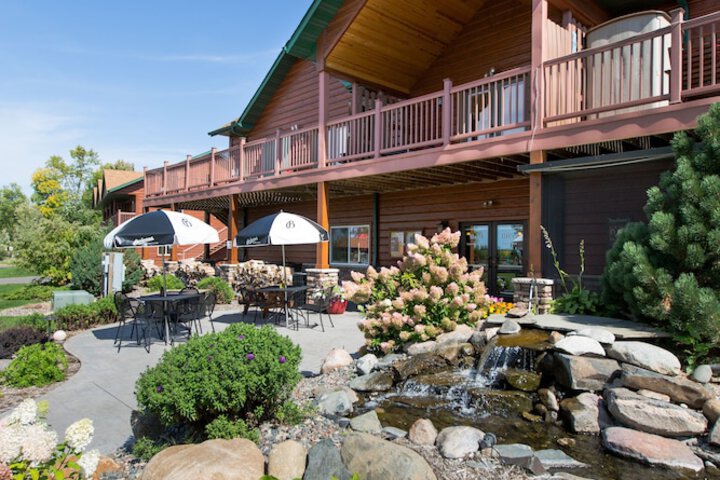 Hotel Exterior 56 of 67