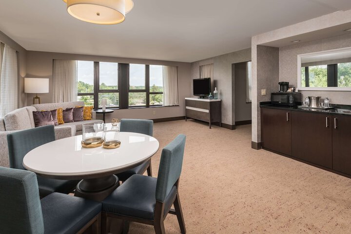 The Saratoga Hilton