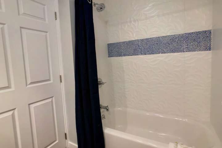 Room 165 of 213