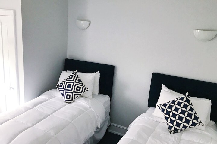 Room 148 of 183