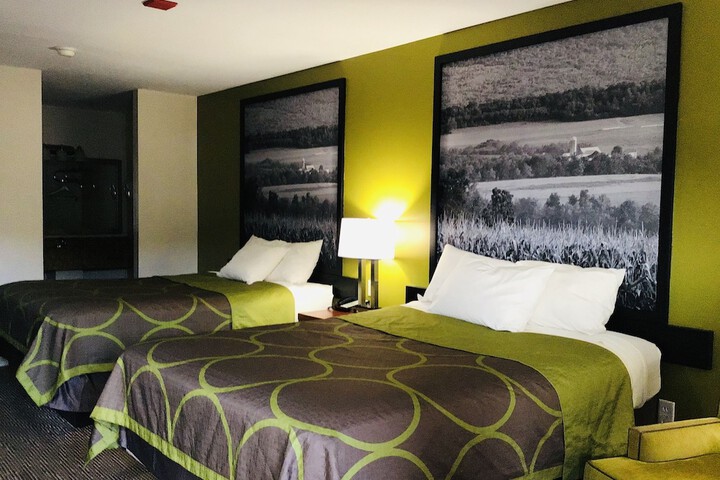 Room 33 of 46