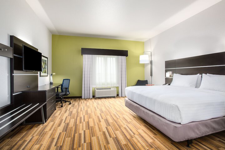 Holiday Inn Express & Suites Rapid City - Rushmore South by IHG