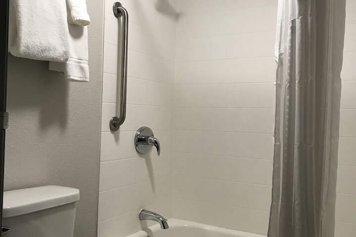 Holiday Inn Express Allentown North by IHG