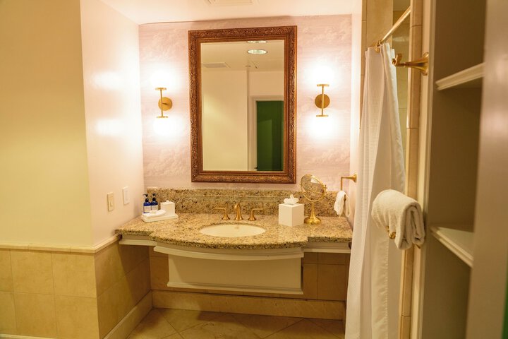 The Carlton Hotel Atascadero – Paso Robles, a Tribute Portfolio Hotel