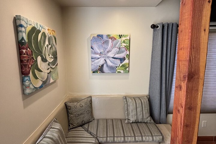 Room 93 of 285