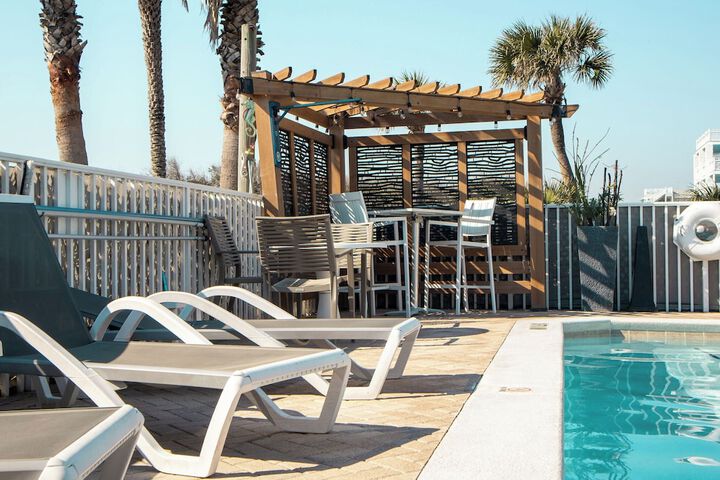 Ocean Sands Beach Boutique Inn - Stay at the Beach