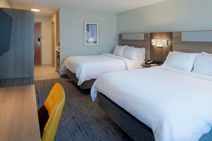 Holiday Inn Express Hotel & Suites Fort Atkinson by IHG