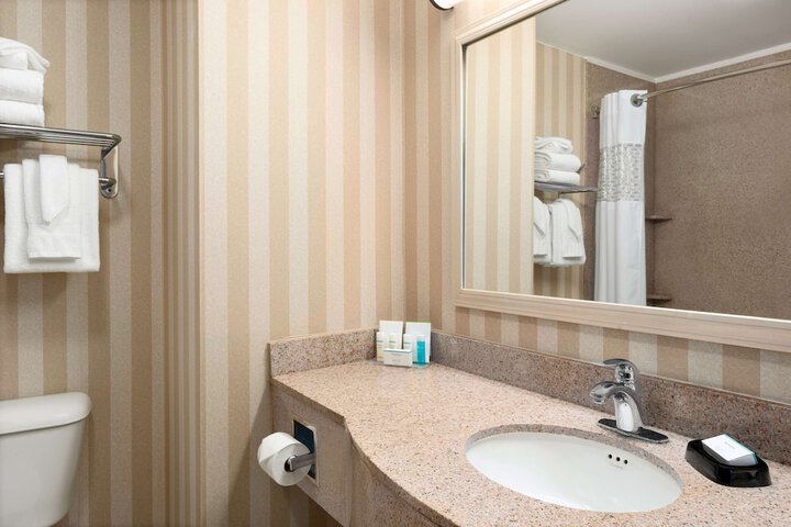 Room 15 of 28