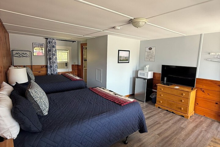 Yardarm Motel