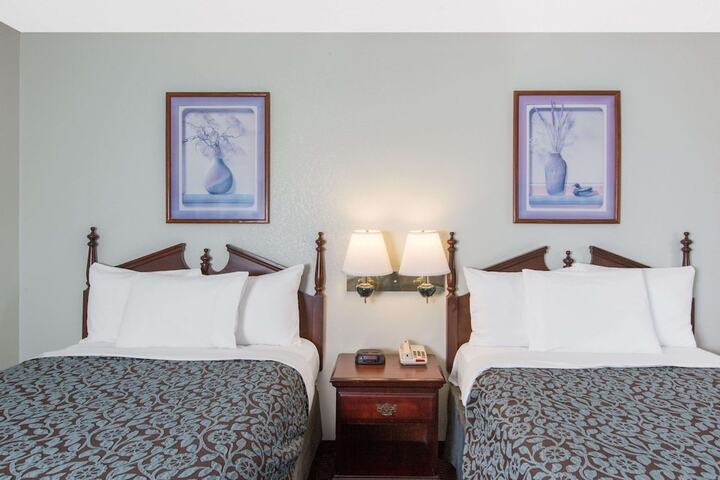 Room 7 of 14